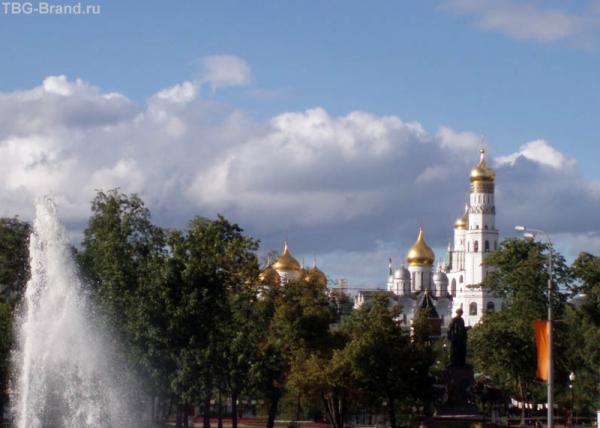 Золотые купола Кремлевских соборов